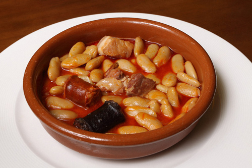 fabada asturiana, guisos tradicionales de España