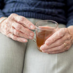 Deshidratación en ancianos: causas y prevención